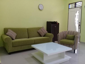 Mirza Homestay Marang